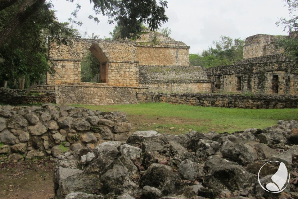 Mayantours Muralla Zona Arqueológica Ek-Balam