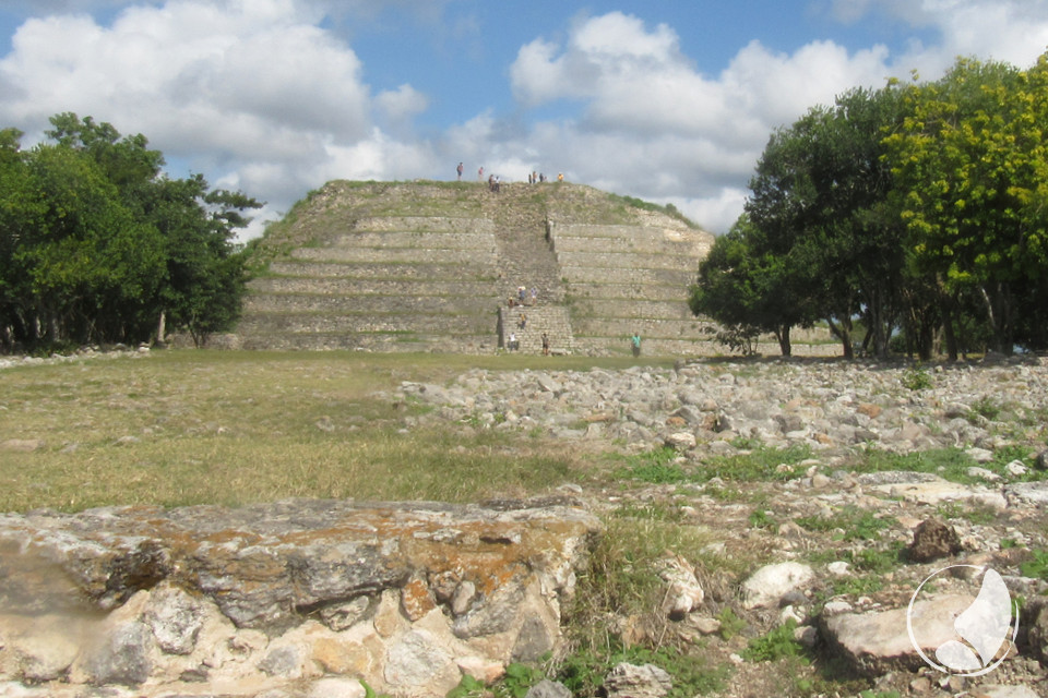 Mayantours Kinich Kakmo Pyramid Izamal