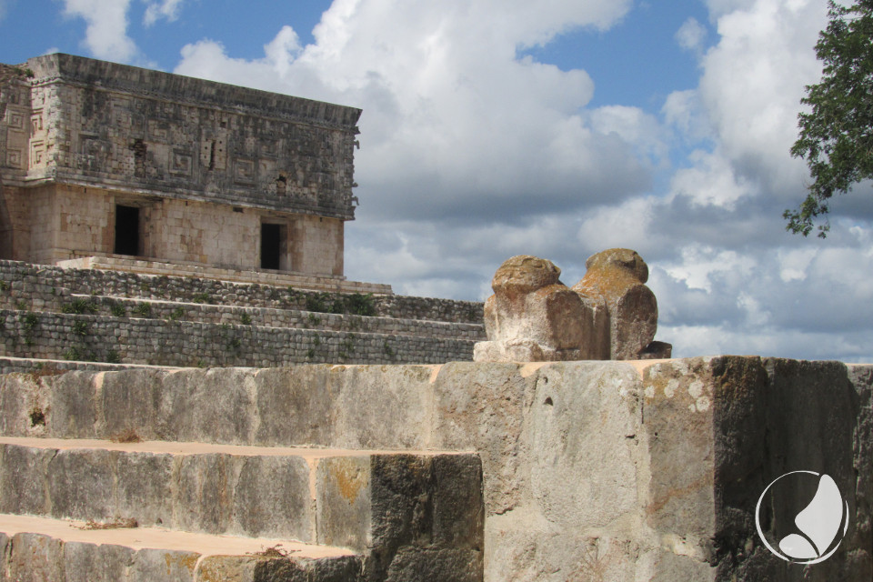 Mayantours Trono de Jaguar Zona Arqueológica Uxmal